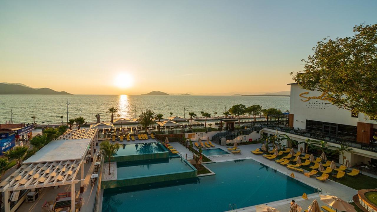 Hotel Sundia Exclusive By Liberty Fethiye Adults Only Exterior foto Sunset at the hotel