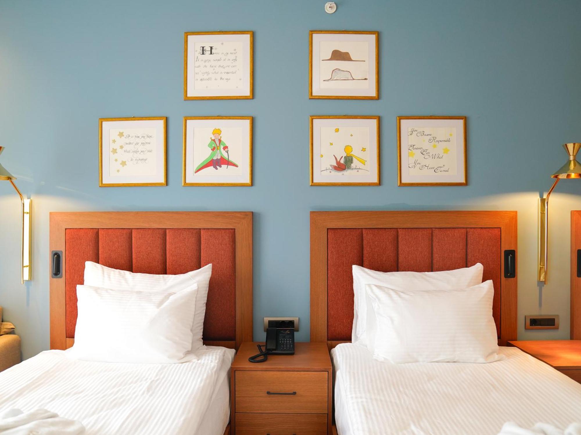 Hotel Sundia Exclusive By Liberty Fethiye Adults Only Exterior foto Artwork by the late artist, artist's wife and daughter